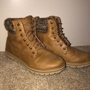 Tan boots